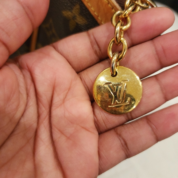 AUTHENTIC LOUIS VUITTON TIVOLI GM 💕🎁 - Picture 9 of 10